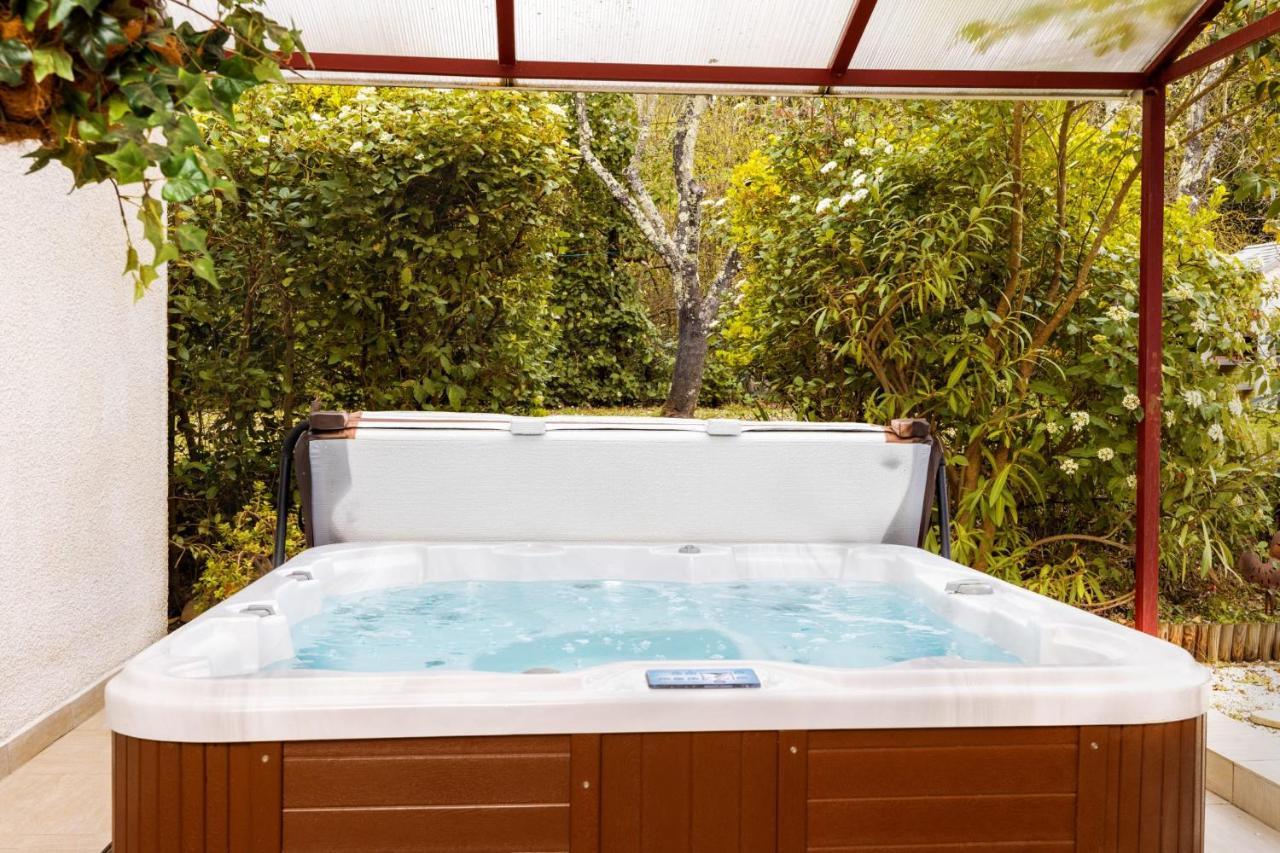 Sumptuous House Of 120m With Garden And Jacuzzi *